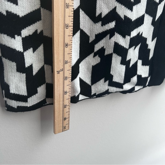 Future Collective Black and White front split maxi skirt size XS, NWT - Picture 9 of 12